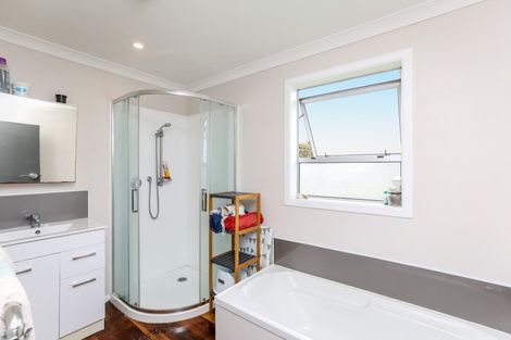 Photo of property in 5 Old South Road, Okato, 4335