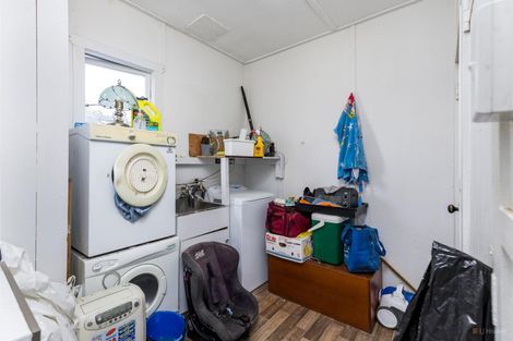 Photo of property in 15 Moorhouse Street, Waimate, 7924