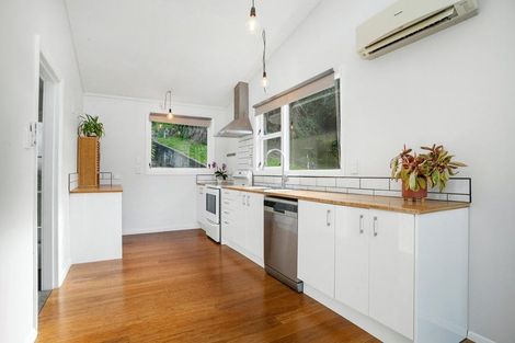 Photo of property in 6d Rewa Terrace, Tawa, Wellington, 5028
