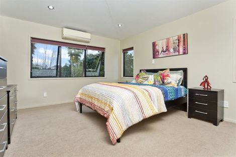 Photo of property in 19 Kitewao Street, Northcote, Auckland, 0627