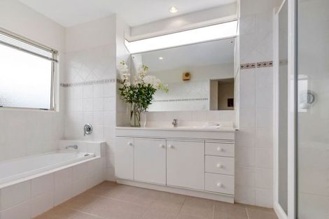 Photo of property in 5/26 Eversleigh Road, Belmont, Auckland, 0622