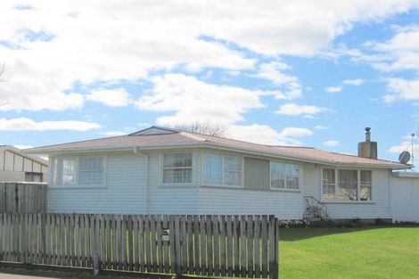 Photo of property in 71 Meadowvale Drive, Levin, 5510