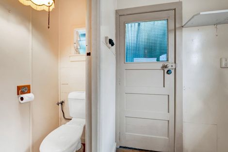 Photo of property in 10 Lorna Street, Lynmouth, New Plymouth, 4310