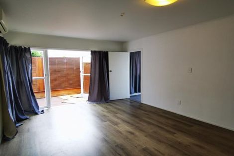 Photo of property in 21 Mcquarrie Avenue, Wattle Downs, Auckland, 2103