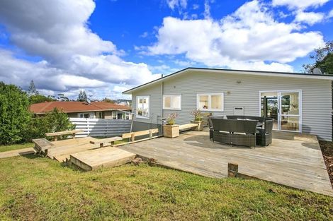 Photo of property in 24 Arrow Road, Forrest Hill, Auckland, 0620