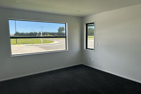 Photo of property in 1 Kakariki Crescent, Carterton, 5713