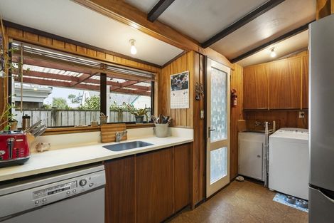 Photo of property in 9a Heretaunga Square, Silverstream, Upper Hutt, 5019