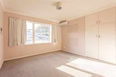 Photo of property in 16 Croydon Road, New Lynn, Auckland, 0600