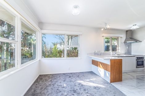 Photo of property in 4 Seaview Road, Glenfield, Auckland, 0629