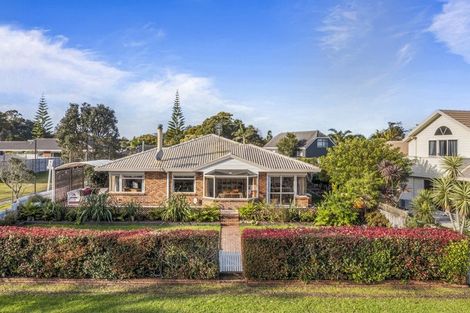 Photo of property in 48 Settlers Grove, Orewa, 0931