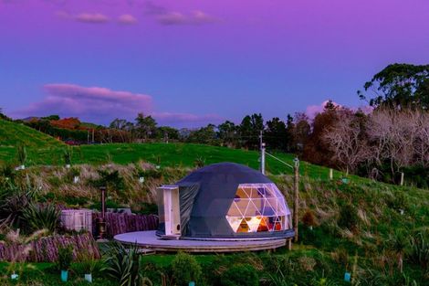 Photo of property in 456 Barrett Road, Omata, New Plymouth, 4374