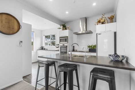 Photo of property in 1 Rainsford Street, Moturoa, New Plymouth, 4310