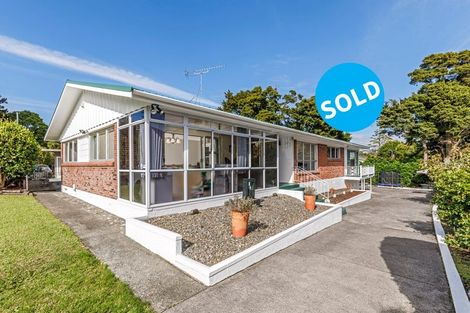 Photo of property in 14 Dennis Avenue, Hillpark, Auckland, 2102