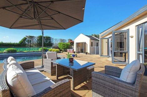 Photo of property in 68 Porterfield Road, Whitford, Howick, 2571