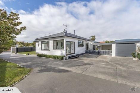 Photo of property in 215 Main North Road, Redwood, Christchurch, 8051