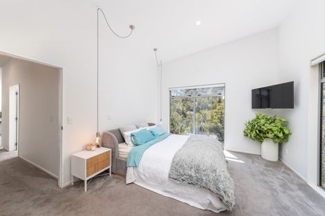 Photo of property in 32 Mount Marua Way, Timberlea, Upper Hutt, 5018