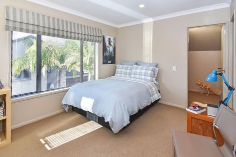 Photo of property in 150 Charles Prevost Drive, The Gardens, Auckland, 2105
