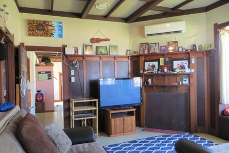 Photo of property in 14 Farmer Street, Te Aroha, 3320