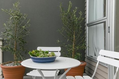 Photo of property in Mondrian Townhouses, 4/24 Hanson Street, Mount Cook, Wellington, 6021