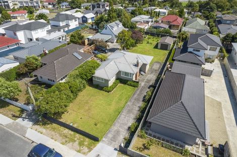 Photo of property in 14 Karamu Street, Te Atatu Peninsula, Auckland, 0610