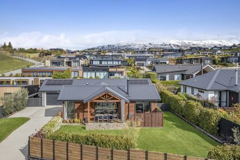 Photo of property in 12 Sapphire Spring Rise, Wanaka, 9305