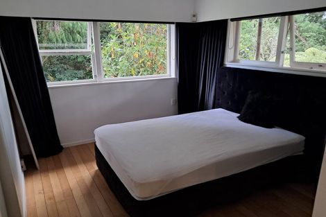 Photo of property in 352 Titirangi Road, Titirangi, Auckland, 0604