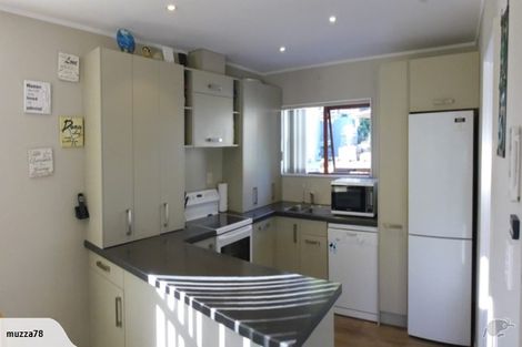 Photo of property in 4 William Hadlow Place, Hatfields Beach, Orewa, 0931