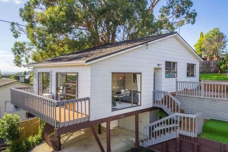 Photo of property in 1/595 Glenfield Road, Totara Vale, Auckland, 0629