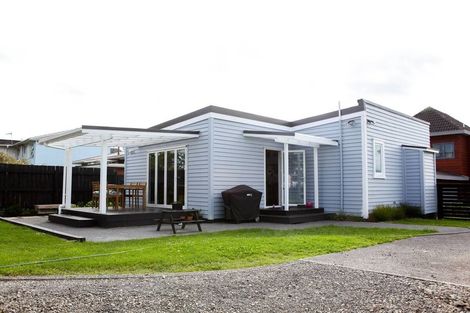 Photo of property in 26 Dakota Avenue, Beach Haven, Auckland, 0626