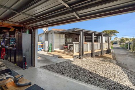 Photo of property in 10 Omori Place, Castlecliff, Whanganui, 4501