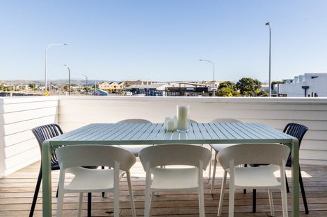 Photo of property in 33 Coronation Street, Ahuriri, Napier, 4110