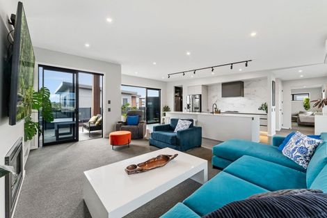 Photo of property in 3 Sandhurst Drive, Papamoa Beach, Papamoa, 3118