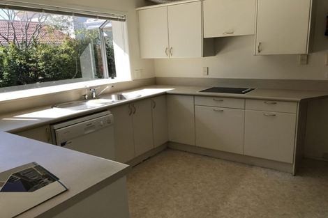 Photo of property in 42 James Evans Drive, Northcote, Auckland, 0627