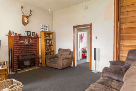 Photo of property in 7 Seddon Street, Dannevirke, 4930