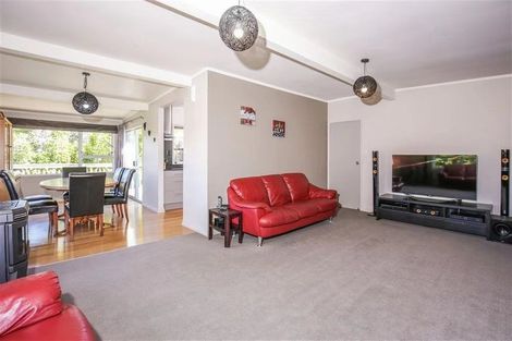 Photo of property in 52 Lynden Avenue, Hillcrest, Auckland, 0627