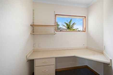 Photo of property in 10a Shelter Grove, Frankleigh Park, New Plymouth, 4310