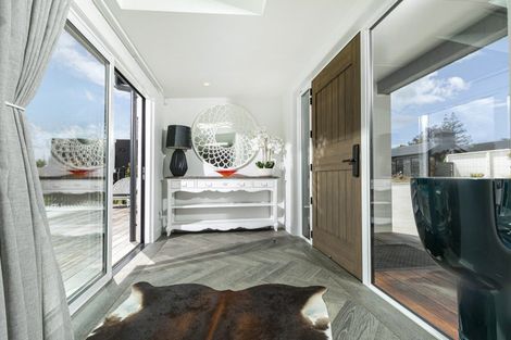 Photo of property in 2c Roland Road, Greenhithe, Auckland, 0632