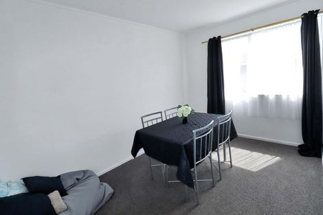 Photo of property in 2a Colchester Crescent, Newlands, Wellington, 6037