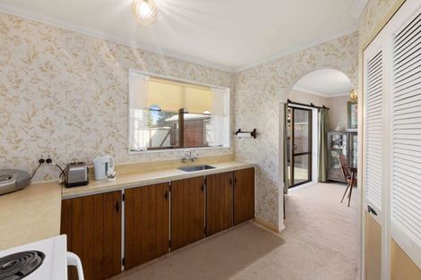 Photo of property in 47a Whites Line West, Woburn, Lower Hutt, 5010