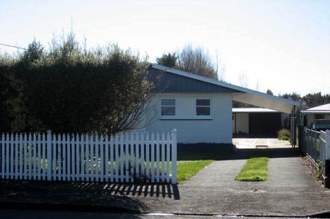 Photo of property in 25 Moreton Road, Carterton, 5713