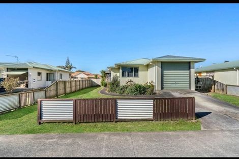 Photo of property in 15 Josie Lane, Manurewa, Auckland, 2102