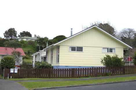 Photo of property in 89b Riversdale Drive, Merrilands, New Plymouth, 4312