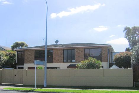 Photo of property in 13 Maranui Street, Mount Maunganui, 3116