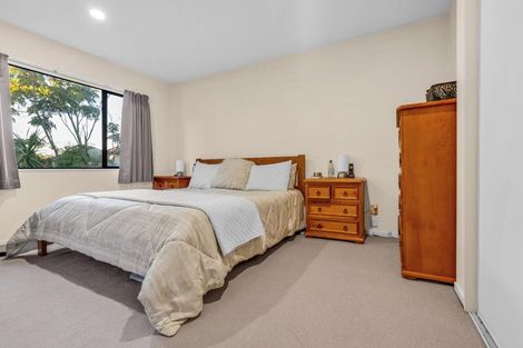 Photo of property in 45 Chieftain Rise, Goodwood Heights, Auckland, 2105