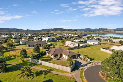 Photo of property in 106 Benjamin Place, Matarangi, Whitianga, 3592