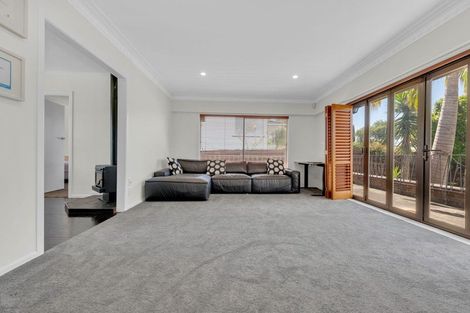 Photo of property in 8 Pegler Drive, Howick, Auckland, 2014