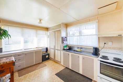Photo of property in 2 Rochester Street, Awapuni, Palmerston North, 4412
