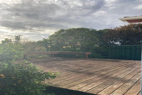 Photo of property in 10 Westview Grove, Miramar, Wellington, 6022