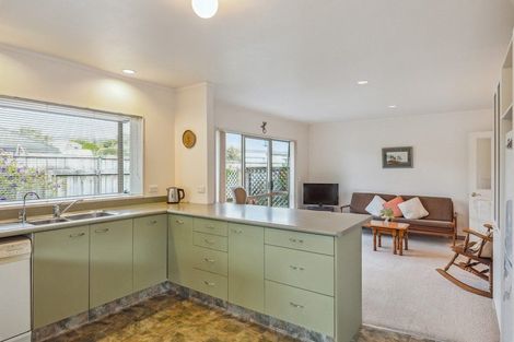 Photo of property in 6 Glen Loch Place, Paraparaumu, 5032