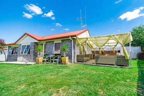 Photo of property in 6 Harvard Court, Melville, Hamilton, 3206